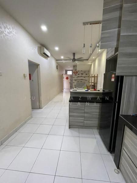 Townhouse for Rent in Bandar Saujana Putra (Tanjong Duabelas) - Julisyazwani @ Wani - Kitchen - PropertyGuru.com.my