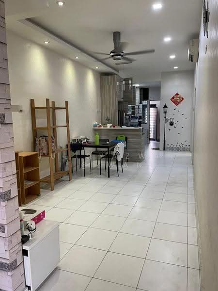 Townhouse for Rent in Bandar Saujana Putra (Tanjong Duabelas) - Julisyazwani @ Wani - Living Room - PropertyGuru.com.my