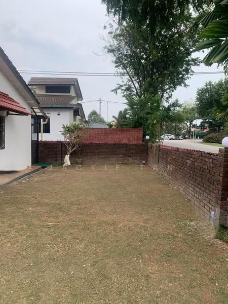 1-storey Terraced House for Rent in Kelana Jaya (Petaling Jaya) - Jackie Tan - Exterior - PropertyGuru.com.my