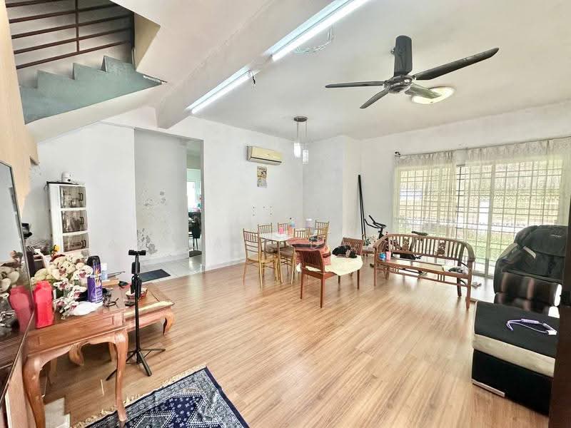 Rumah Teres 2-Tingkat untuk Dijual di Kota Emerald (Rawang) - Ashraff Daniel - Living Room - PropertyGuru.com.my