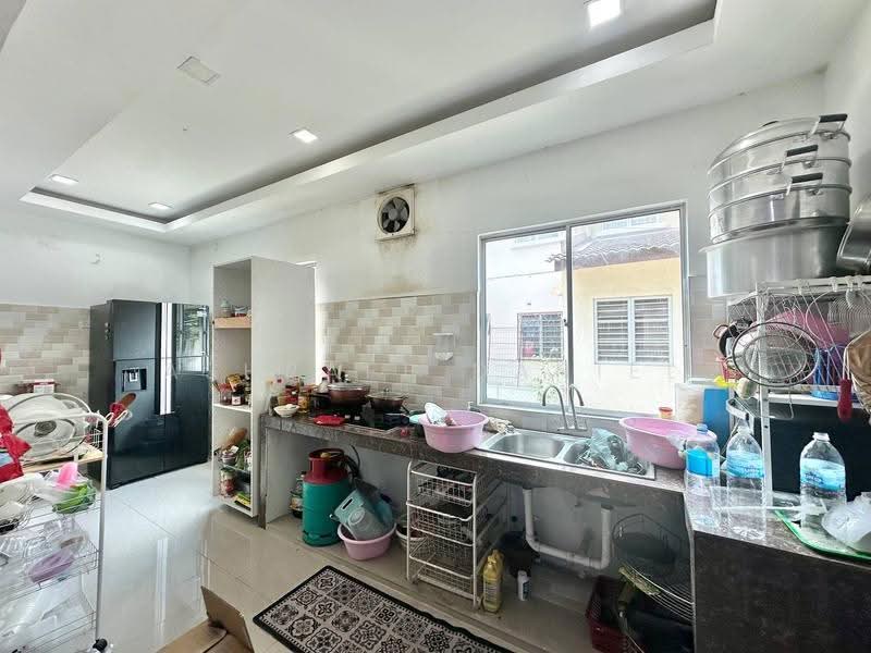 Rumah Teres 2-Tingkat untuk Dijual di Kota Emerald (Rawang) - Ashraff Daniel - Kitchen - PropertyGuru.com.my