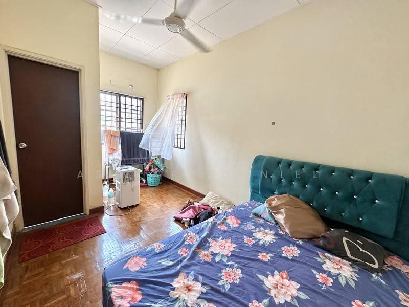 Rumah Teres 2-Tingkat untuk Dijual di Kota Emerald (Rawang) - Ashraff Daniel - Bedroom - PropertyGuru.com.my