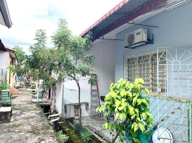 1-storey Terraced House for Sale in Bandar Tun Hussein Onn (Cheras) - Abdul Qadir - PropertyGuru.com.my