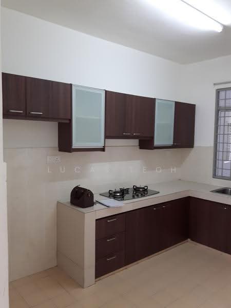 Condominium for Sale at Pearl Avenue - Lucas Teoh - Kitchen - PropertyGuru.com.my