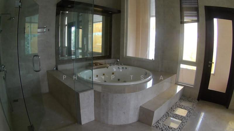 Bungalow House for Rent in Glenmarie (Selangor) - Philip Tsia - Bathroom - PropertyGuru.com.my