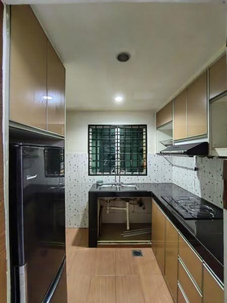 Pangsapuri untuk Dijual di Ria Apartment - Nazrin Hakimin - Kitchen - PropertyGuru.com.my