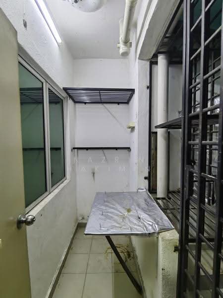Pangsapuri untuk Dijual di Ria Apartment - Nazrin Hakimin - Balcony - PropertyGuru.com.my
