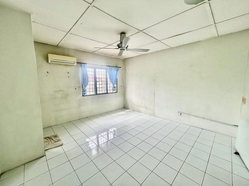 Townhouse for Sale in Taman Impian Indah (Sungai Buloh) - Azli Ibrahim - Interior - PropertyGuru.com.my