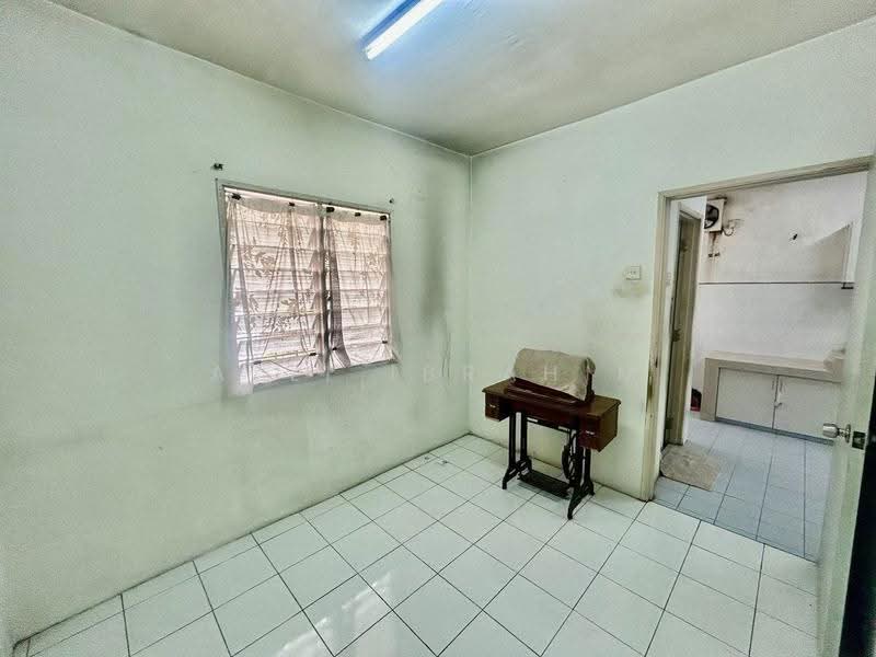 Townhouse for Sale in Taman Impian Indah (Sungai Buloh) - Azli Ibrahim - Interior - PropertyGuru.com.my