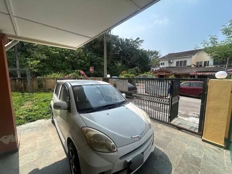 Townhouse for Sale in Taman Impian Indah (Sungai Buloh) - Azli Ibrahim - Exterior - PropertyGuru.com.my