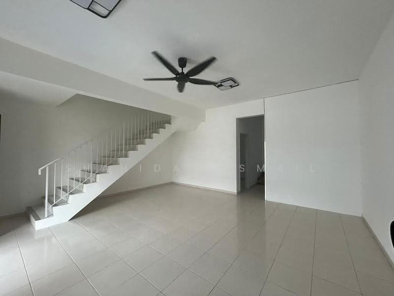 Rumah Teres untuk Disewa di Sepang (Selangor) - Shahidan Ismail - Living Room - PropertyGuru.com.my