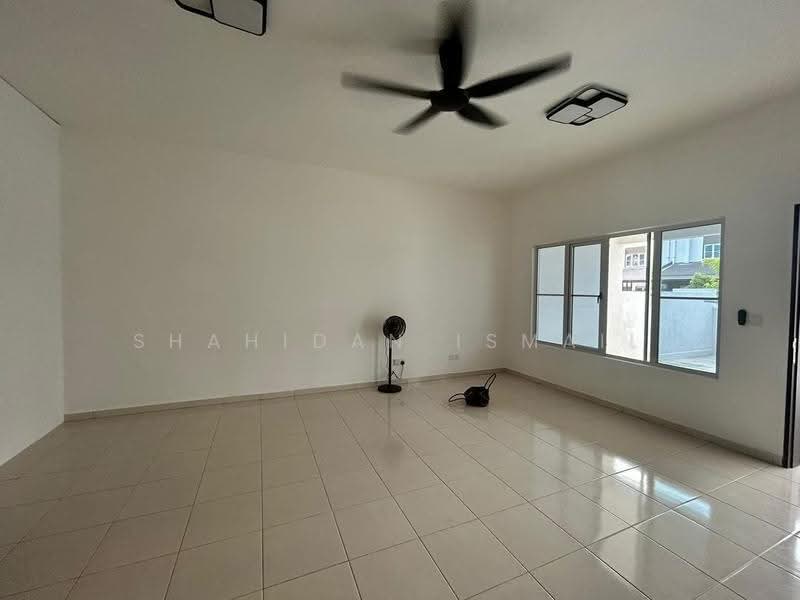 Rumah Teres untuk Disewa di Sepang (Selangor) - Shahidan Ismail - Living Room - PropertyGuru.com.my
