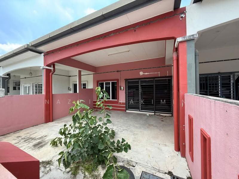 Terraced House for Sale in Klang (Selangor) - Nazrin Hakimin - Exterior - PropertyGuru.com.my