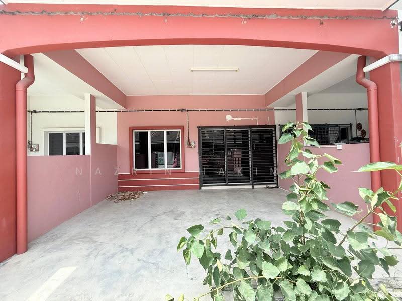 Terraced House for Sale in Klang (Selangor) - Nazrin Hakimin - Exterior - PropertyGuru.com.my