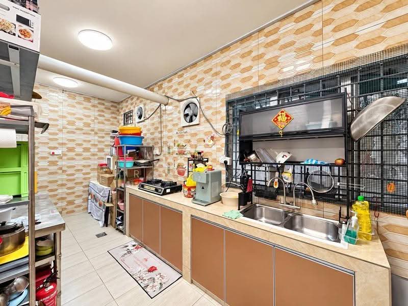 Semi-Detached House for Sale in Bandar Country Homes (Rawang) - Ashraff Daniel - Kitchen - PropertyGuru.com.my