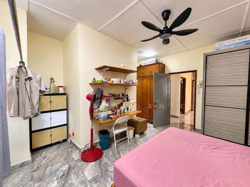 Semi-Detached House for Sale in Bandar Country Homes (Rawang) - Ashraff Daniel - Bedroom - PropertyGuru.com.my