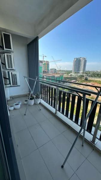 Kediaman Servis untuk Dijual di D'Secret Garden (Pangsapuri Kempas Indah) - Ben Lee - Balcony - PropertyGuru.com.my