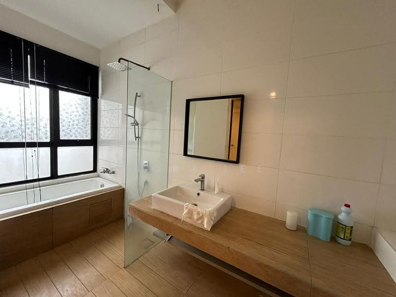 Kondominium untuk Dijual di The Parque Residences - Fiona Lee - Bathroom - PropertyGuru.com.my