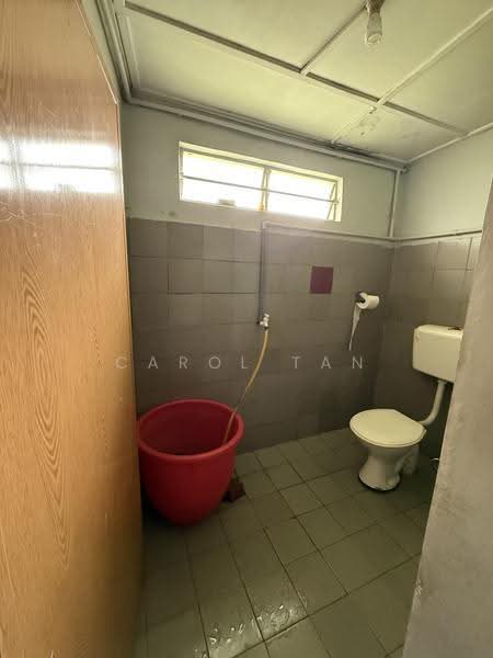 Semi-Detached House for Rent in Taman Kulai (Kulai) - Carol Tan - Bathroom - PropertyGuru.com.my