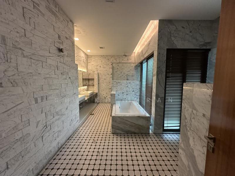 Rumah Banglo untuk Disewa di Bukit Tunku (Kenny Hills) (Kuala Lumpur) - Sheikh Imran - Bathroom - PropertyGuru.com.my