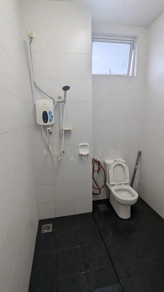 Service Residence for Rent at THE SENAI GARDEN (PANGSAPURI IMPIAN SENAI) - Shirley Pang - Bathroom - PropertyGuru.com.my