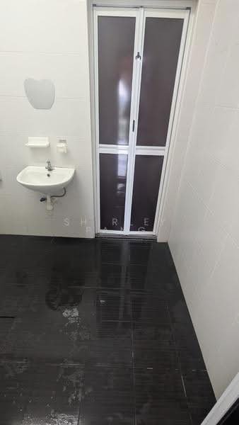 Service Residence for Rent at THE SENAI GARDEN (PANGSAPURI IMPIAN SENAI) - Shirley Pang - Bathroom - PropertyGuru.com.my