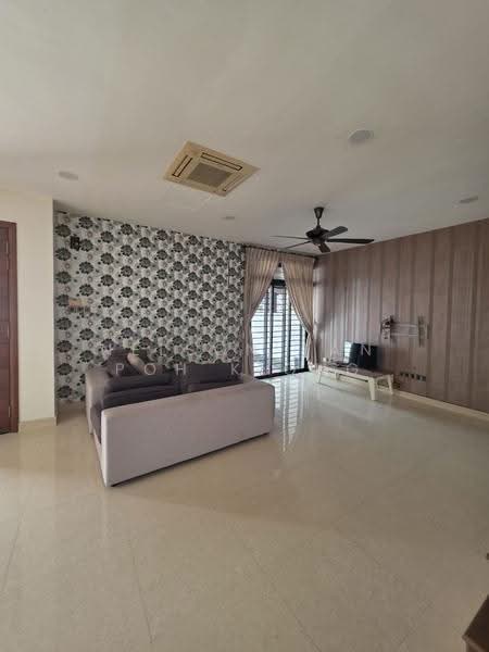 Rumah Berkembar untuk Dijual di Taman Perling (Perling) - Nelson Tan Poh Kiong - Living Room - PropertyGuru.com.my