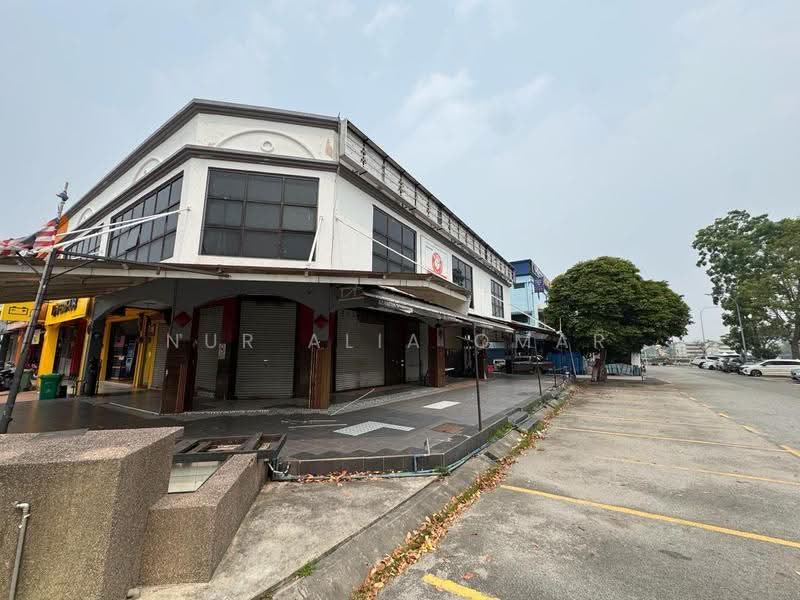 Shop for Rent in Shah Alam (Selangor) - Nur Alia Omar - Exterior - PropertyGuru.com.my