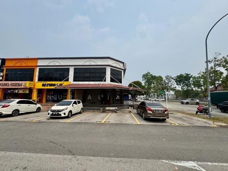 Shop for Rent in Shah Alam (Selangor) - Nur Alia Omar - Exterior - PropertyGuru.com.my