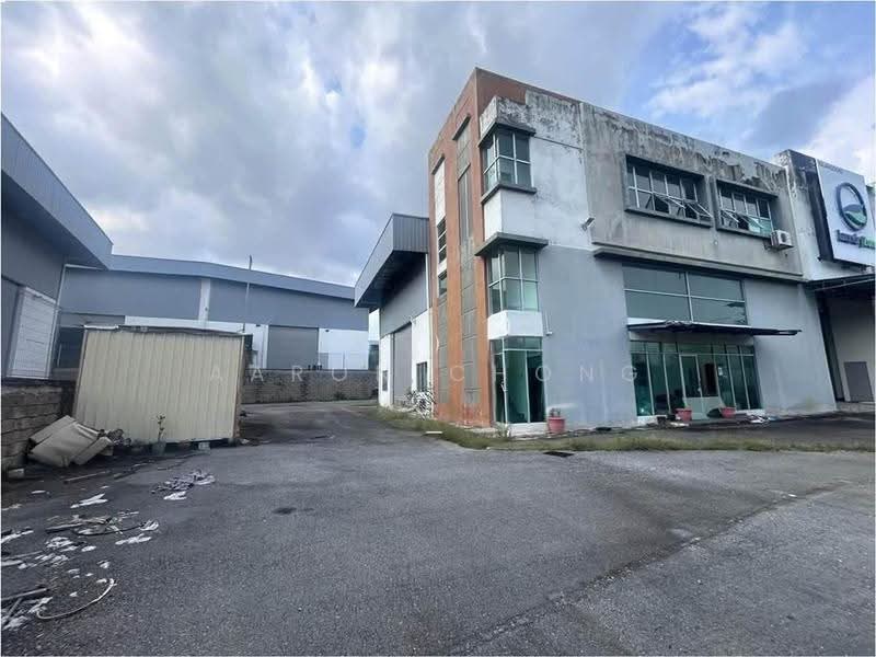 Semi-D Factory for Rent in Kawasan Perindustrian Nilai (Nilai) - Aaron Chong - Exterior - PropertyGuru.com.my