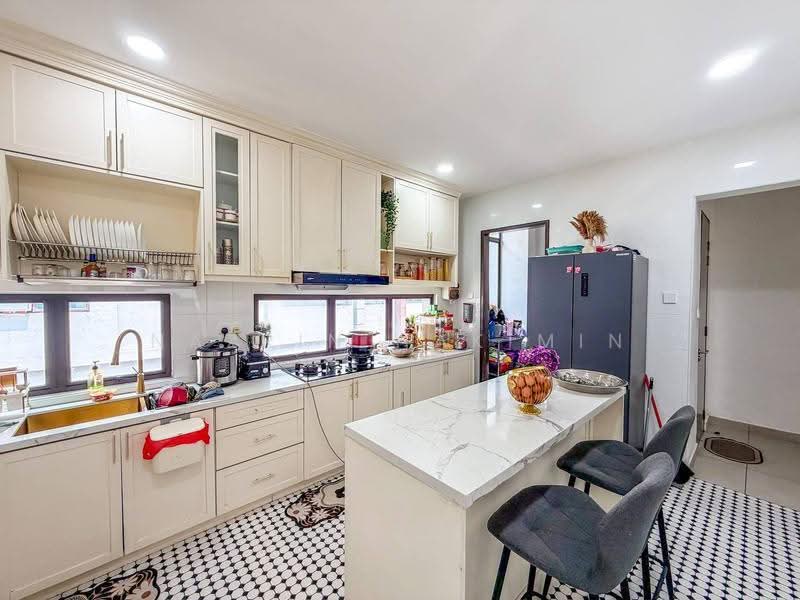 3-storey Terraced House for Sale in Cyberjaya (Selangor) - Nazrin Hakimin - Kitchen - PropertyGuru.com.my