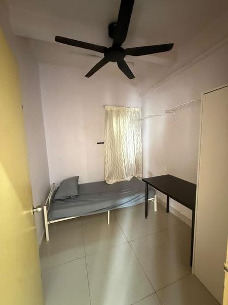 Pangsapuri untuk Disewa di Putra Suria Residence - Vince Tan - Bedroom - PropertyGuru.com.my