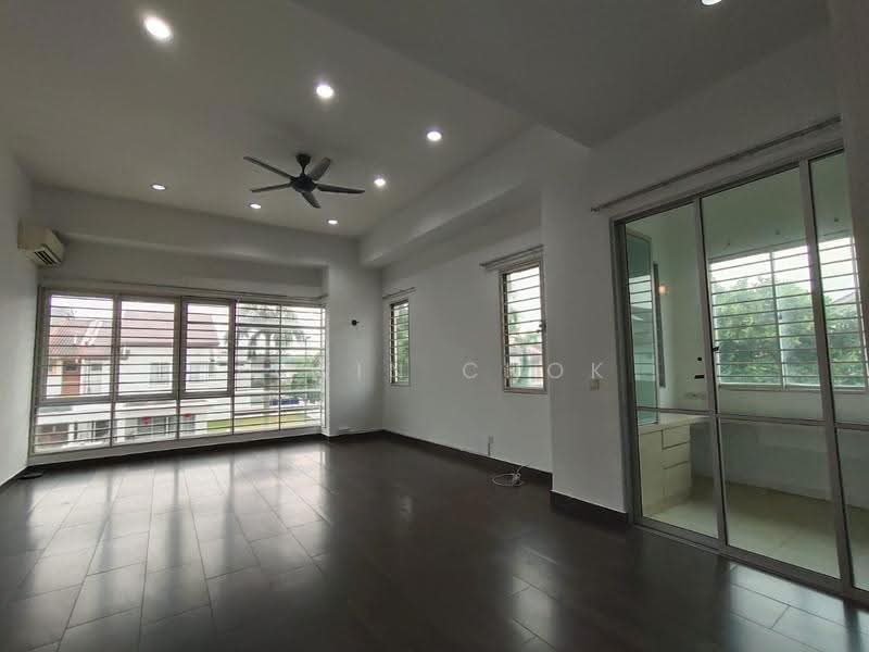 2-storey Terraced House for Sale in Setia Damai (Setia Alam) - Elwin Chok - Living Room - PropertyGuru.com.my