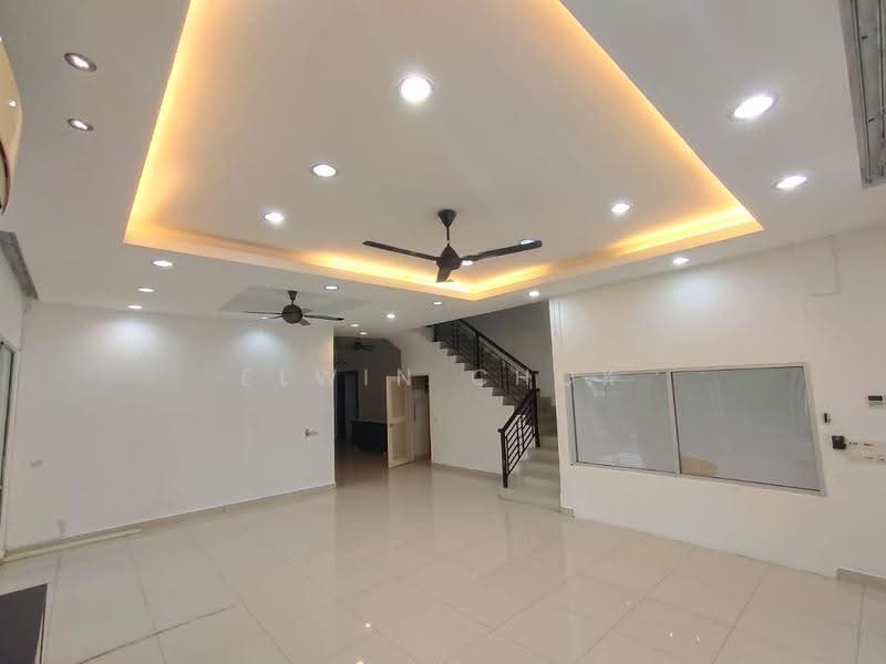 2-storey Terraced House for Sale in Setia Damai (Setia Alam) - Elwin Chok - Living Room - PropertyGuru.com.my