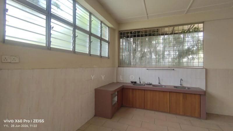 Semi-Detached House for Sale in Seksyen 6 (Petaling Jaya) - YY Lo - Kitchen - PropertyGuru.com.my
