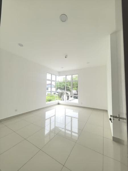 Rumah Berkembar untuk Dijual di Taman Ponderosa (Johor Bahru) - Dave Sim - PropertyGuru.com.my