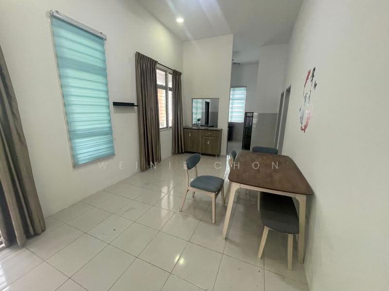 1-storey Terraced House for Sale in Taman Putri Kulai (Kulai) - Weinie Chon - Living Room - PropertyGuru.com.my