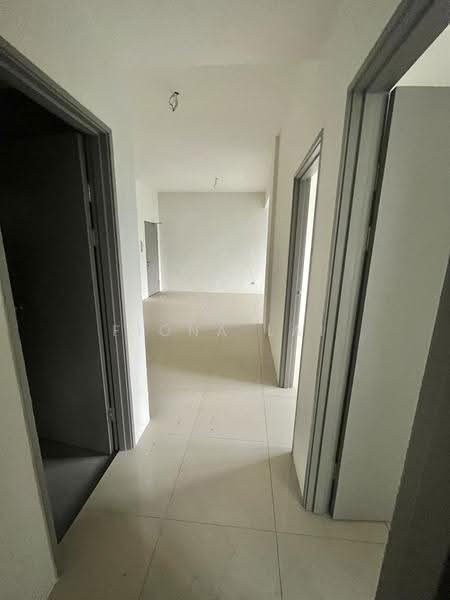 Kondominium untuk Dijual di Greenfield Residence - Fiona Lai - Corridor - PropertyGuru.com.my