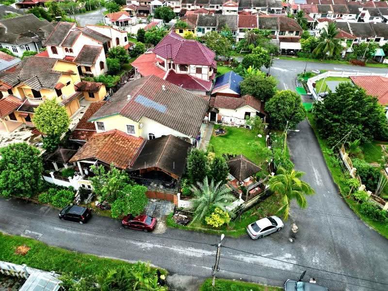 Bungalow House for Sale in Seksyen 3 (Bangi) - Azli Ibrahim - Exterior - PropertyGuru.com.my