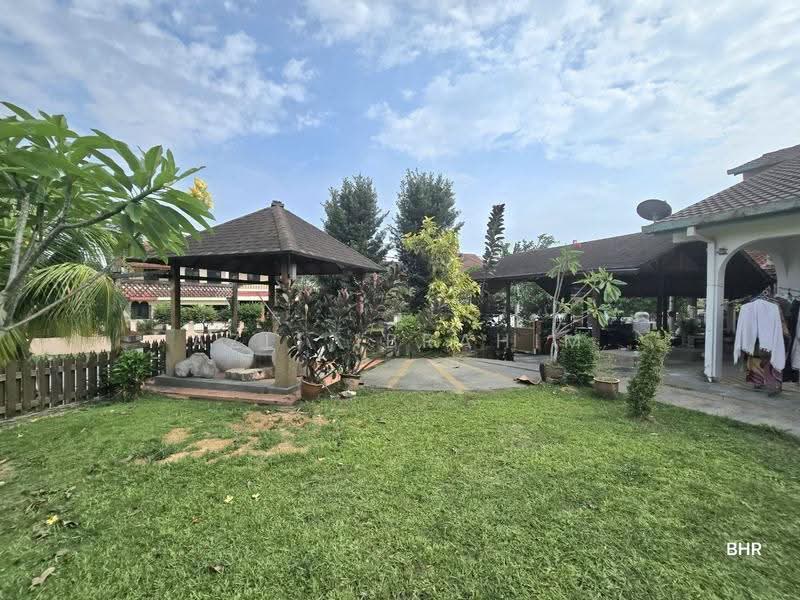 Bungalow House for Sale in Seksyen 3 (Bangi) - Azli Ibrahim - Exterior - PropertyGuru.com.my