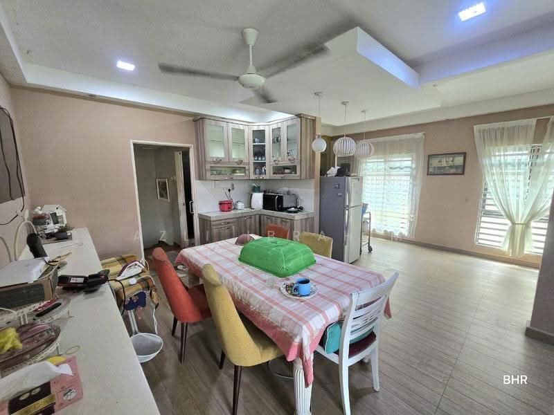 Bungalow House for Sale in Seksyen 3 (Bangi) - Azli Ibrahim - Kitchen - PropertyGuru.com.my
