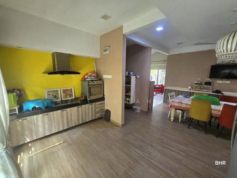 Bungalow House for Sale in Seksyen 3 (Bangi) - Azli Ibrahim - Kitchen - PropertyGuru.com.my