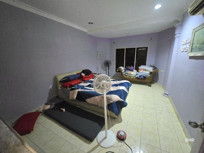 Bungalow House for Sale in Seksyen 3 (Bangi) - Azli Ibrahim - Bedroom - PropertyGuru.com.my