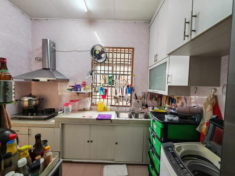 1-storey Terraced House for Sale in Bukit Indah (Iskandar Puteri (Nusajaya)) - Sky Tan - Kitchen - PropertyGuru.com.my