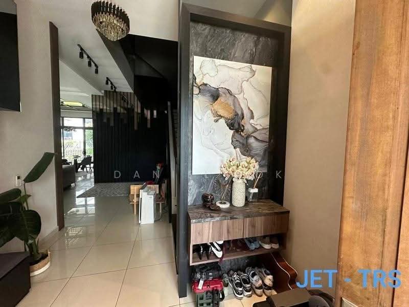 Rumah Berkembar untuk Dijual di Eco Ardence (Setia Alam) - Daniel Kok - Entrance - PropertyGuru.com.my