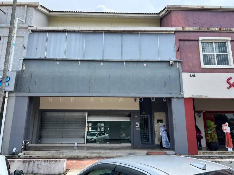 Shop for Rent in Bukit Jelutong (Shah Alam) - Nur Alia Omar - Exterior - PropertyGuru.com.my