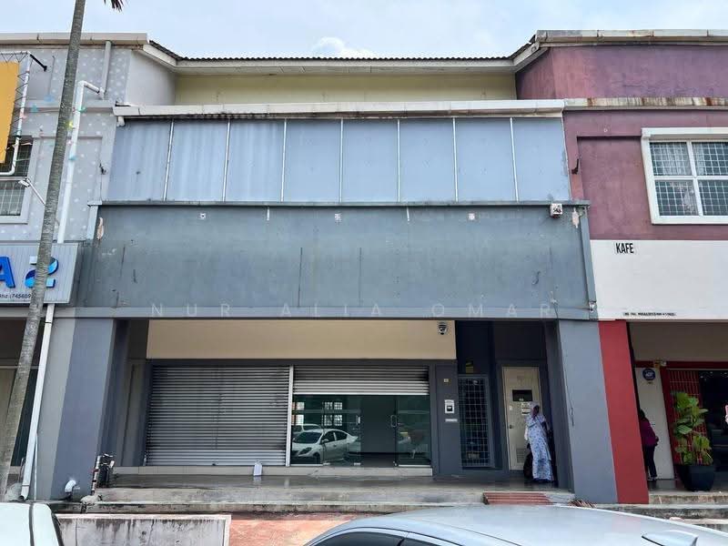Shop for Rent in Bukit Jelutong (Shah Alam) - Nur Alia Omar - Exterior - PropertyGuru.com.my