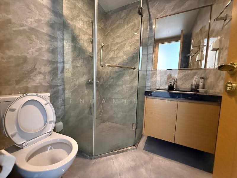 Kediaman Servis untuk Dijual di R&F Princess Cove Phase 1 - Benjamin Oh - Bathroom - PropertyGuru.com.my
