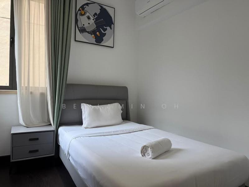 Kediaman Servis untuk Dijual di R&F Princess Cove Phase 1 - Benjamin Oh - Bedroom - PropertyGuru.com.my