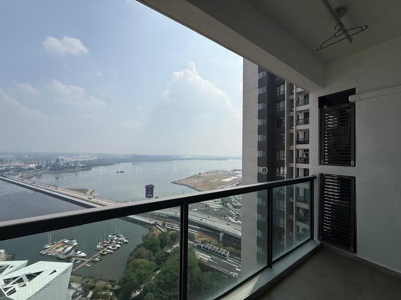 Kediaman Servis untuk Dijual di R&F Princess Cove Phase 1 - Benjamin Oh - Balcony - PropertyGuru.com.my
